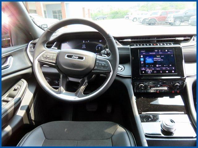 new 2025 Jeep Grand Cherokee car, priced at $46,730