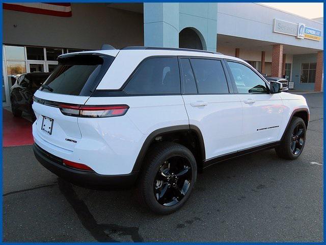 new 2025 Jeep Grand Cherokee car, priced at $47,440