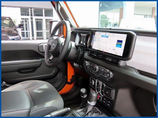 new 2025 Jeep Wrangler car, priced at $54,575