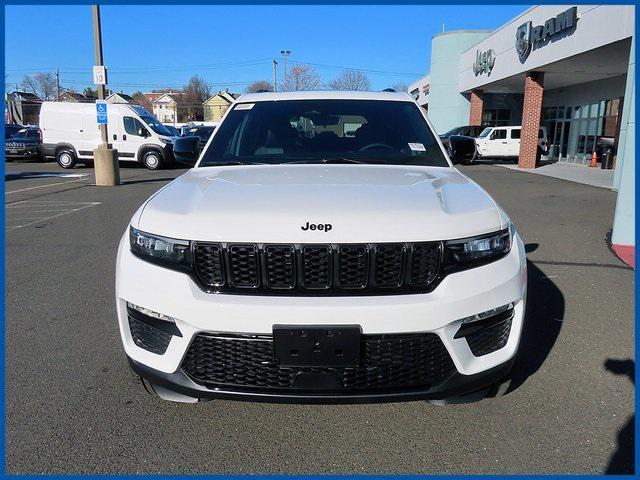 new 2025 Jeep Grand Cherokee car, priced at $44,907