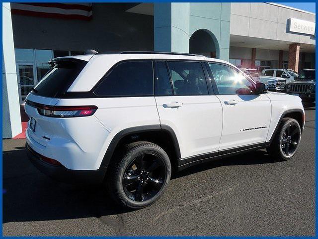 new 2025 Jeep Grand Cherokee car, priced at $44,403