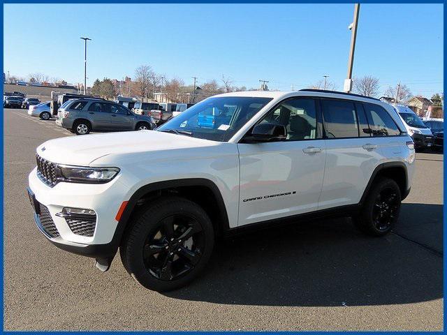 new 2025 Jeep Grand Cherokee car, priced at $44,403