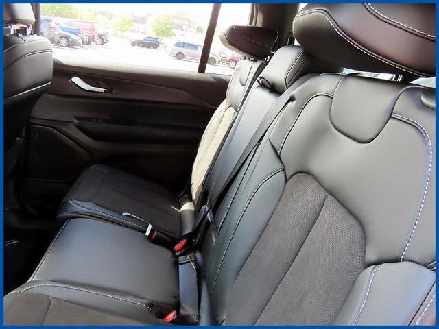 new 2025 Jeep Grand Cherokee L car, priced at $43,885