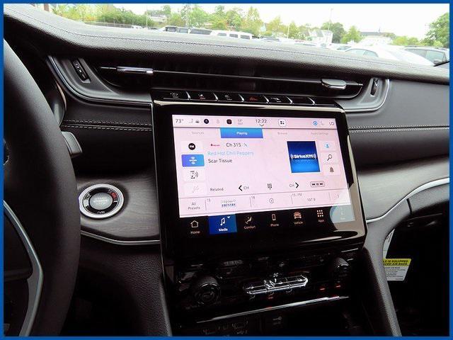 new 2025 Jeep Grand Cherokee car, priced at $47,985