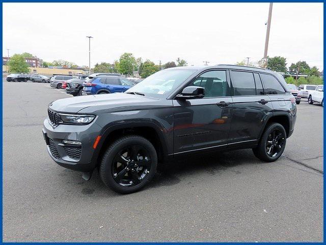 new 2025 Jeep Grand Cherokee car, priced at $47,985