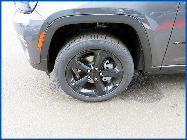new 2025 Jeep Grand Cherokee car, priced at $47,985