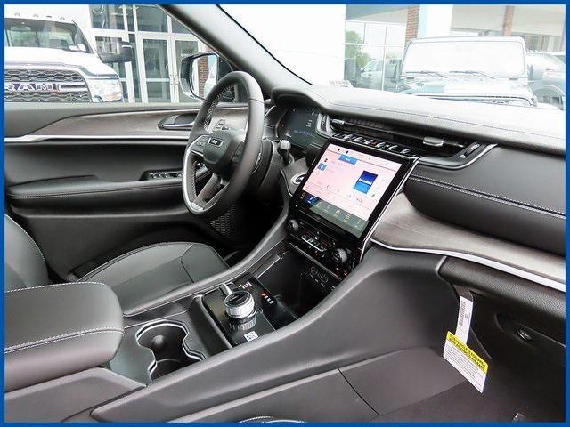 new 2025 Jeep Grand Cherokee car, priced at $47,985