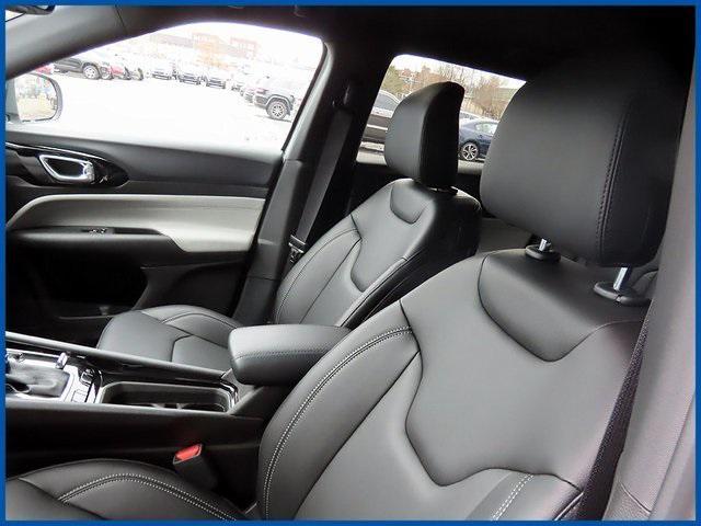 new 2025 Jeep Compass car, priced at $29,100