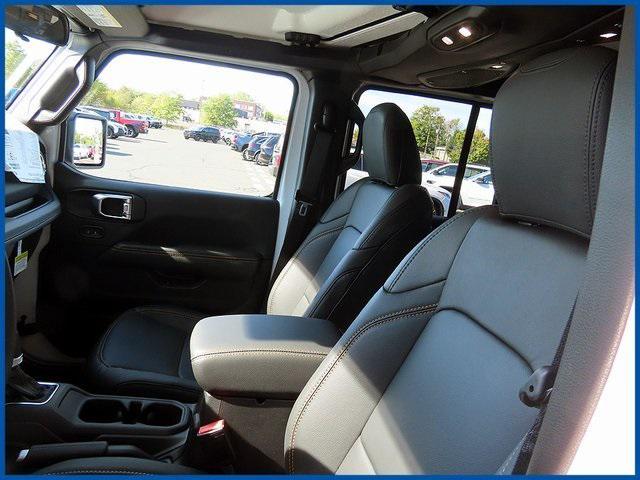 new 2025 Jeep Gladiator car, priced at $48,315