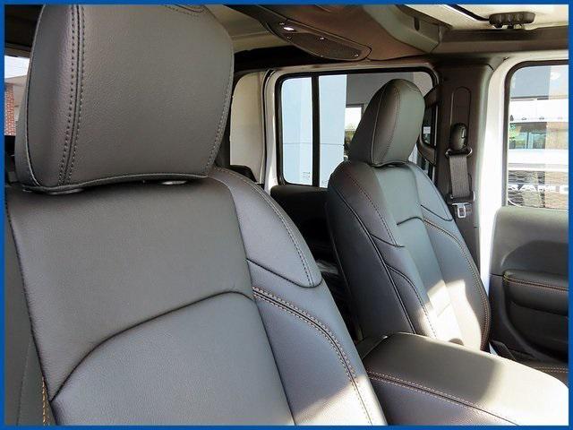 new 2025 Jeep Gladiator car, priced at $48,315