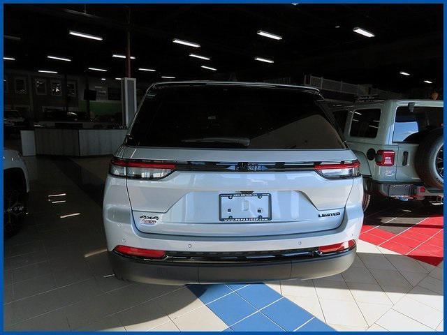 new 2025 Jeep Grand Cherokee car, priced at $45,543