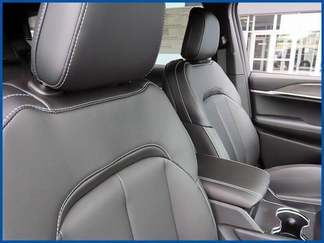 new 2025 Jeep Grand Cherokee L car, priced at $52,085