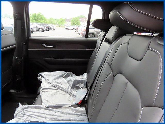 new 2025 Jeep Grand Cherokee L car, priced at $52,085