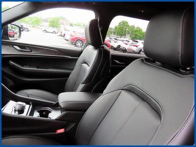 new 2025 Jeep Grand Cherokee L car, priced at $52,085