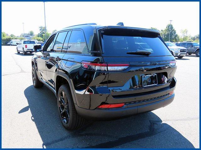 new 2024 Jeep Grand Cherokee car, priced at $49,535