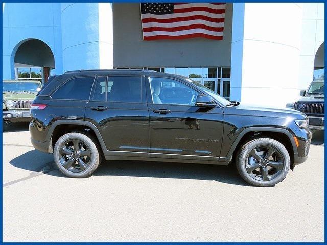 new 2024 Jeep Grand Cherokee car, priced at $49,535