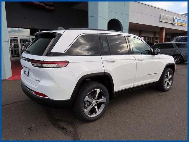 new 2025 Jeep Grand Cherokee car, priced at $44,318