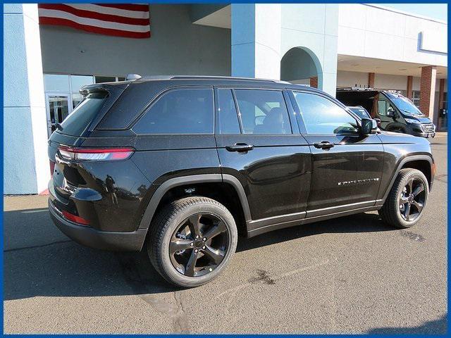 new 2025 Jeep Grand Cherokee car, priced at $45,483