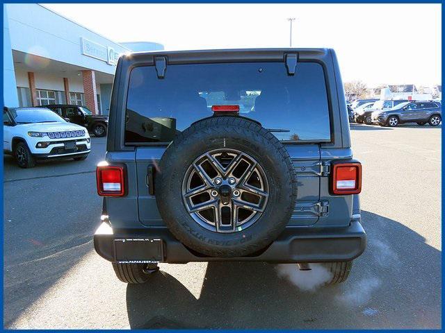 new 2025 Jeep Wrangler car, priced at $45,840