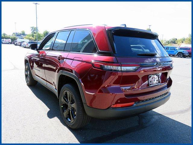 new 2025 Jeep Grand Cherokee car, priced at $48,035