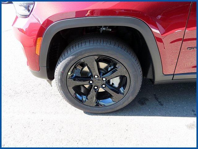 new 2025 Jeep Grand Cherokee car, priced at $48,035