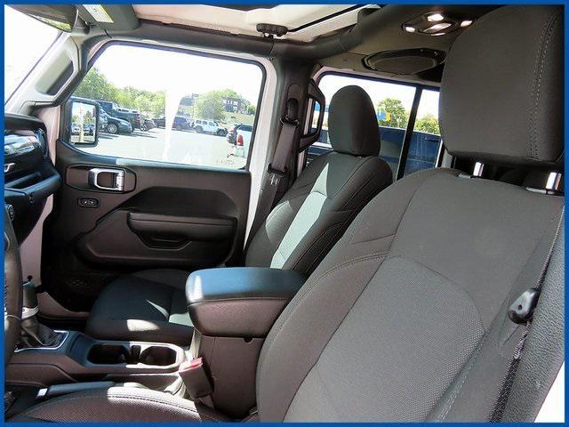 used 2022 Jeep Gladiator car, priced at $30,987