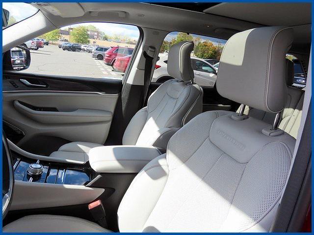 used 2022 Jeep Grand Cherokee car, priced at $37,987