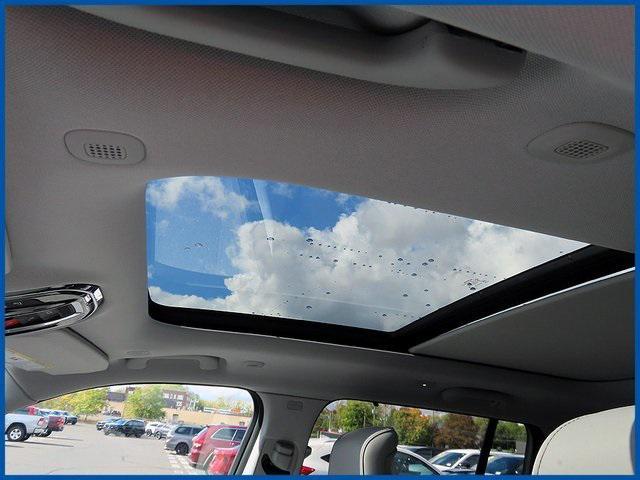 used 2022 Jeep Grand Cherokee car, priced at $37,987