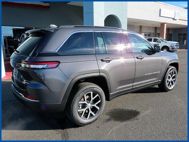 new 2025 Jeep Grand Cherokee car, priced at $43,090