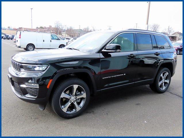 new 2025 Jeep Grand Cherokee car, priced at $44,888