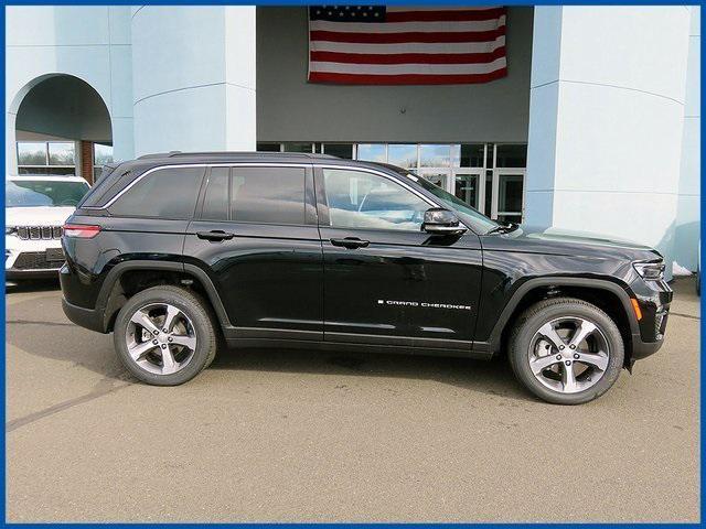 new 2025 Jeep Grand Cherokee car, priced at $44,888