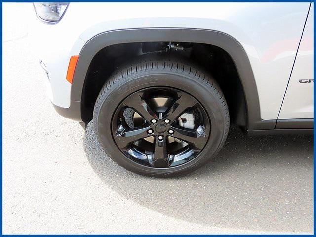 new 2025 Jeep Grand Cherokee car, priced at $48,485