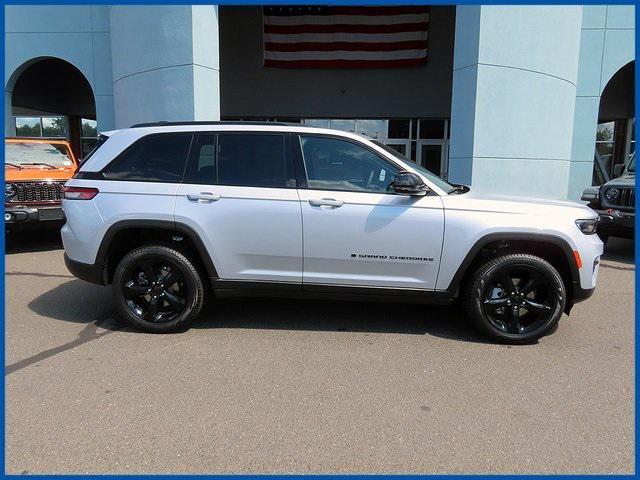 new 2025 Jeep Grand Cherokee car, priced at $48,485