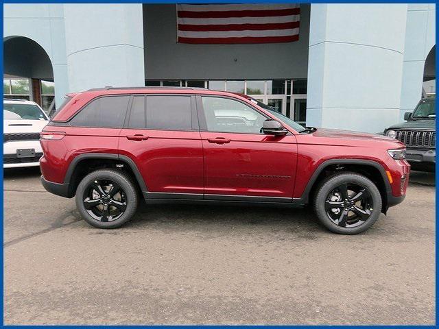 new 2025 Jeep Grand Cherokee car, priced at $47,985
