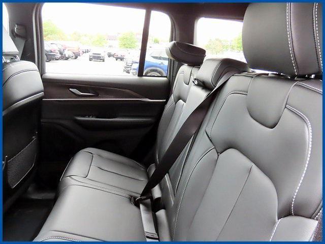 new 2025 Jeep Grand Cherokee car, priced at $47,985