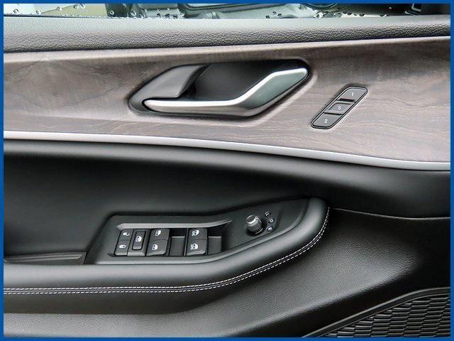 new 2025 Jeep Grand Cherokee car, priced at $47,985