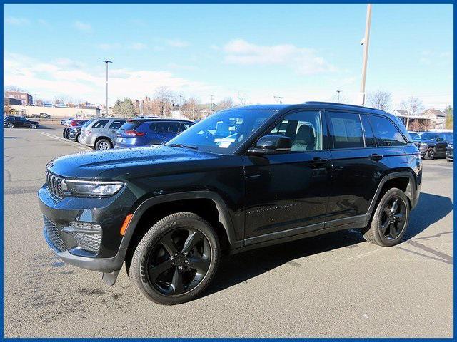 used 2024 Jeep Grand Cherokee car, priced at $41,489