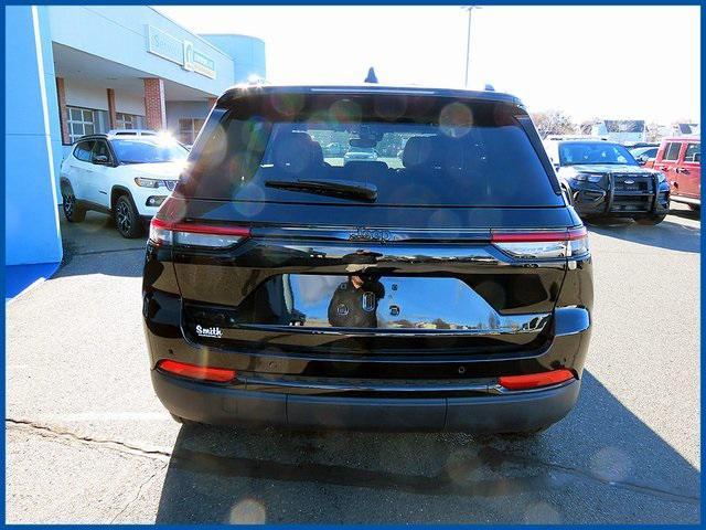 used 2024 Jeep Grand Cherokee car, priced at $41,489