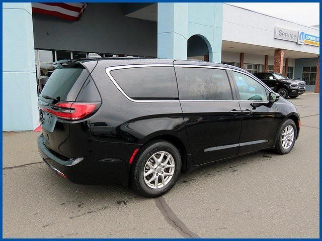 used 2024 Chrysler Pacifica car, priced at $33,987