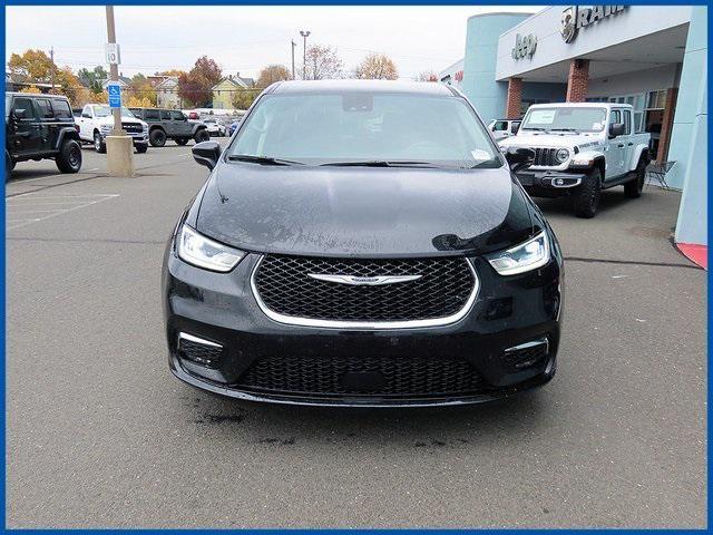 used 2024 Chrysler Pacifica car, priced at $33,987