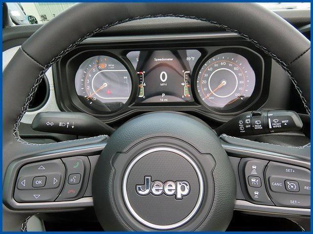 new 2025 Jeep Wrangler car, priced at $56,355