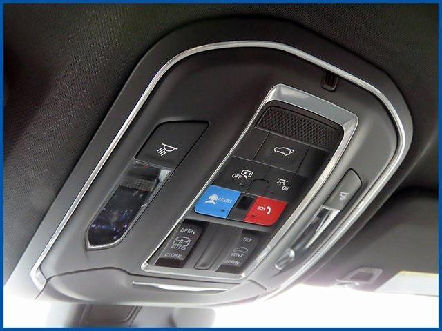 new 2025 Jeep Grand Cherokee car, priced at $41,385