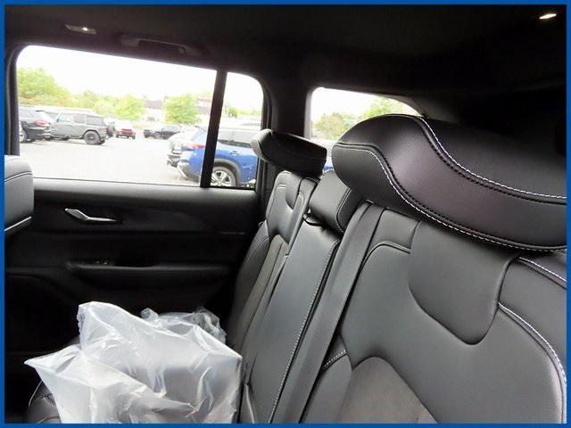 new 2025 Jeep Grand Cherokee car, priced at $41,385