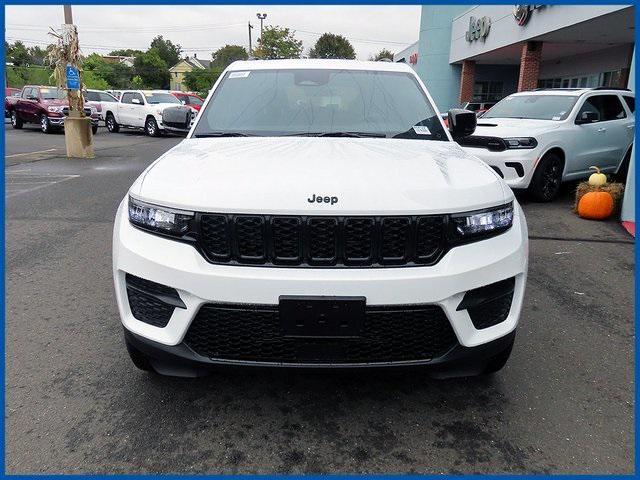 new 2025 Jeep Grand Cherokee car, priced at $41,385