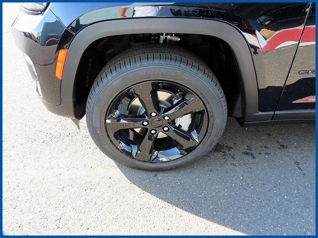 new 2025 Jeep Grand Cherokee car, priced at $48,035