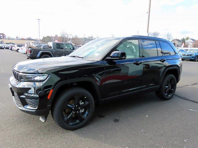 new 2025 Jeep Grand Cherokee car, priced at $44,921