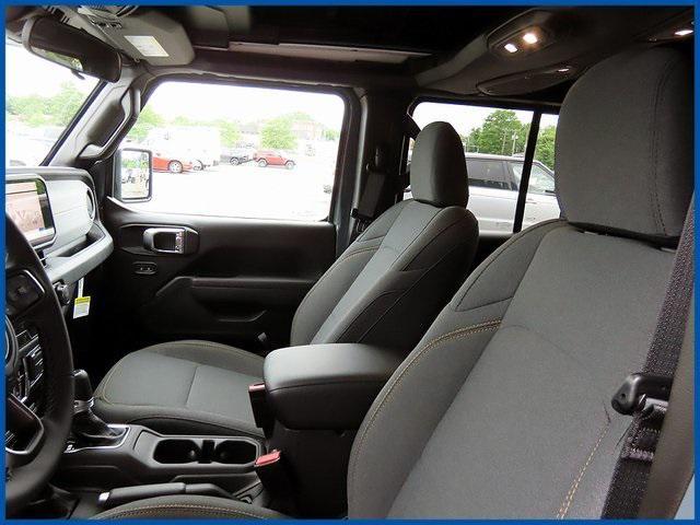 new 2025 Jeep Wrangler car, priced at $52,045