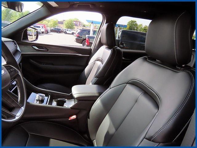 new 2025 Jeep Grand Cherokee L car, priced at $50,490