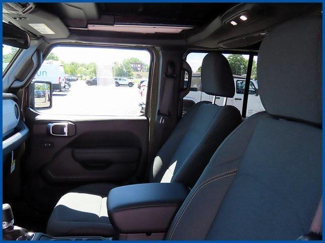 new 2025 Jeep Wrangler car, priced at $54,275