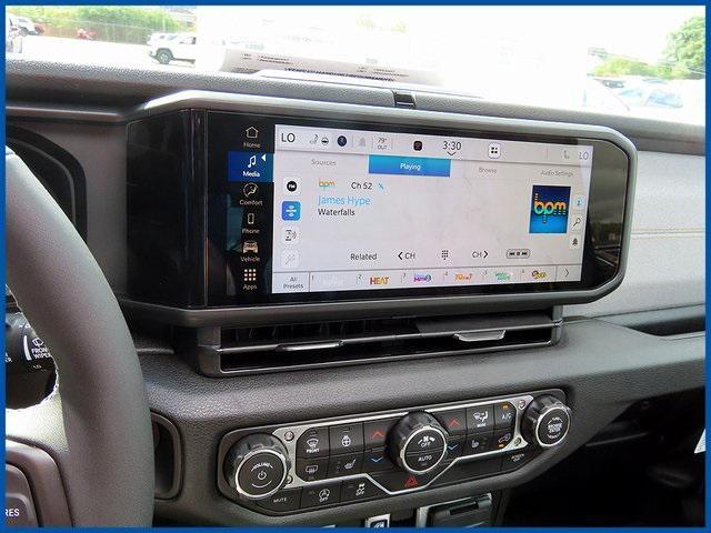 new 2025 Jeep Wrangler car, priced at $57,270